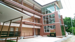  P and P Place  Бан Као